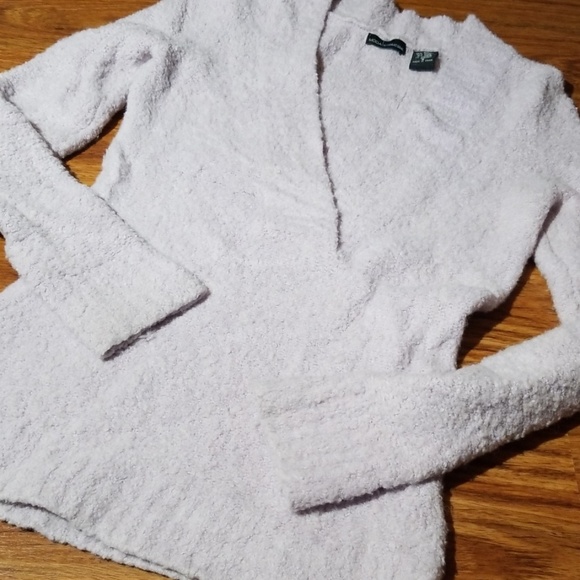 Pale Lavendar Sweater - Picture 5 of 5